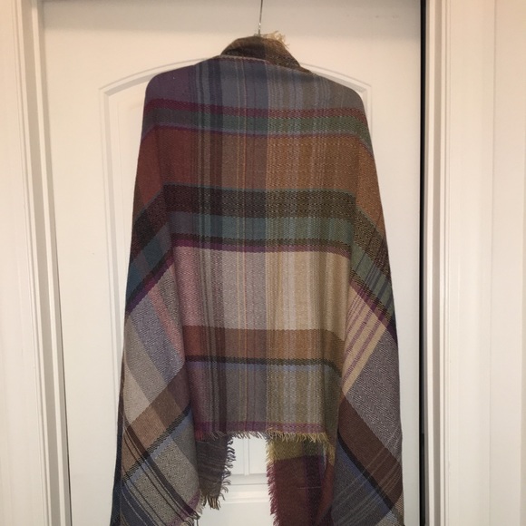 NWOT Open Poncho from Mint Julep - Picture 3 of 4